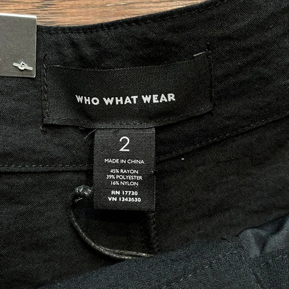 Who What Wear High Waisted Shorts Size 2 - Picture 2 of 7